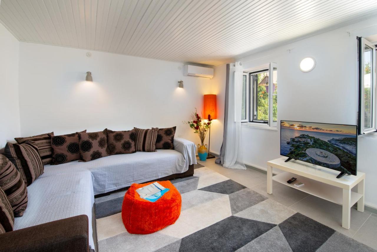 Garden Home Gaios Luaran gambar